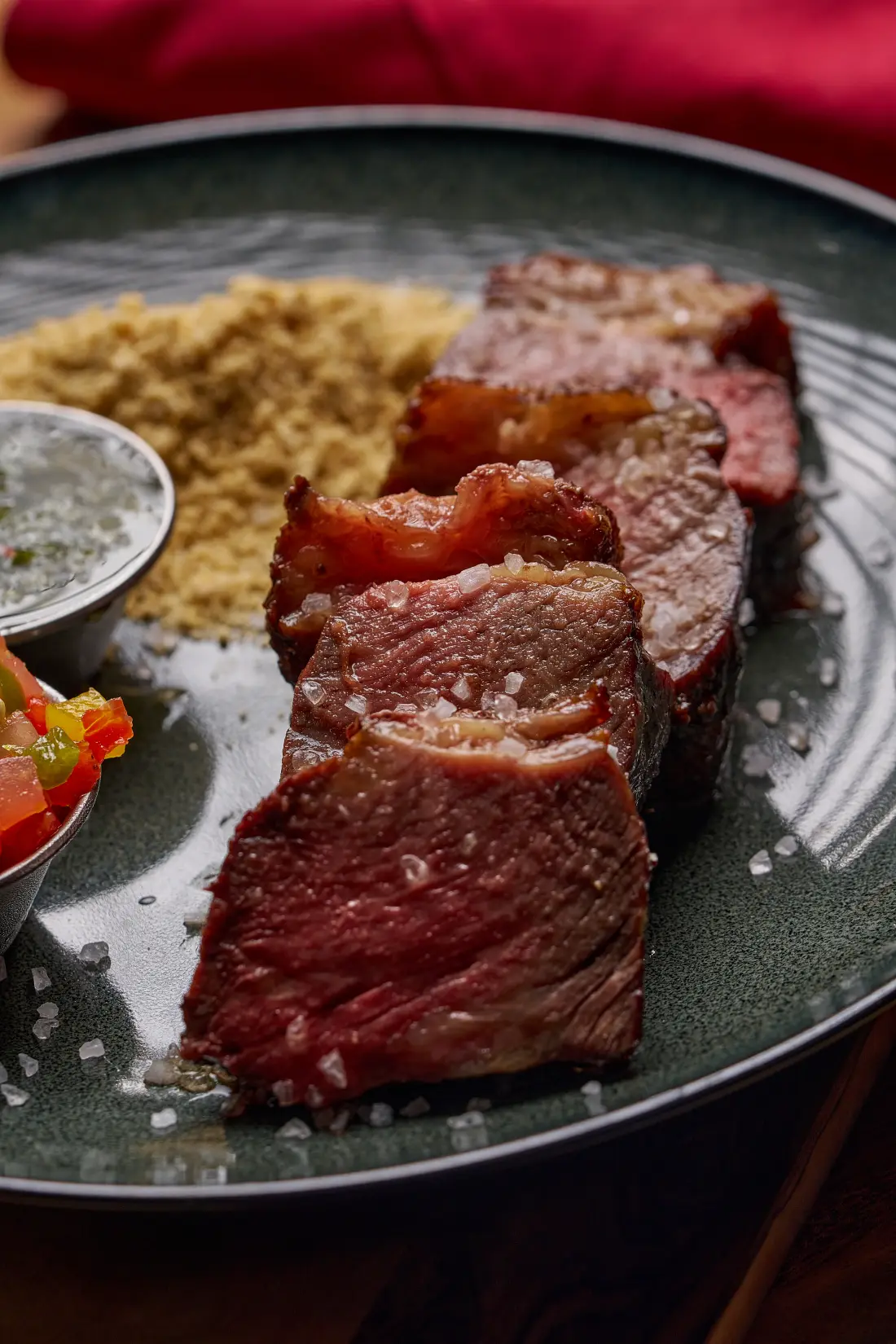 Churrasco en lonchas con farofa